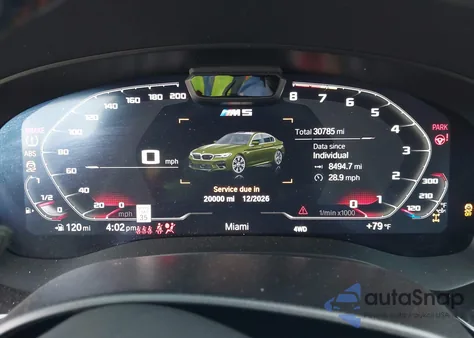 2022 BMW M5 z USA, uszkodzony, nr VIN WBS83CH03NCJ44933